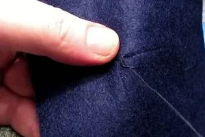 Как зашить небольшие отверстия в футболках
