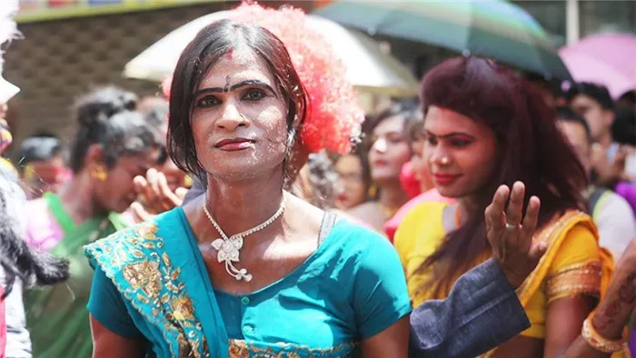 Парад ЛГБТ во время Гаятры (Коровьего фестиваля) в Катманду, Непал.