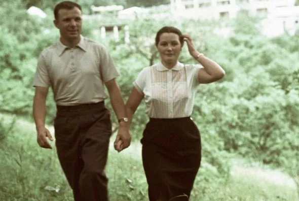 Валентина Гагарина с дочерью.