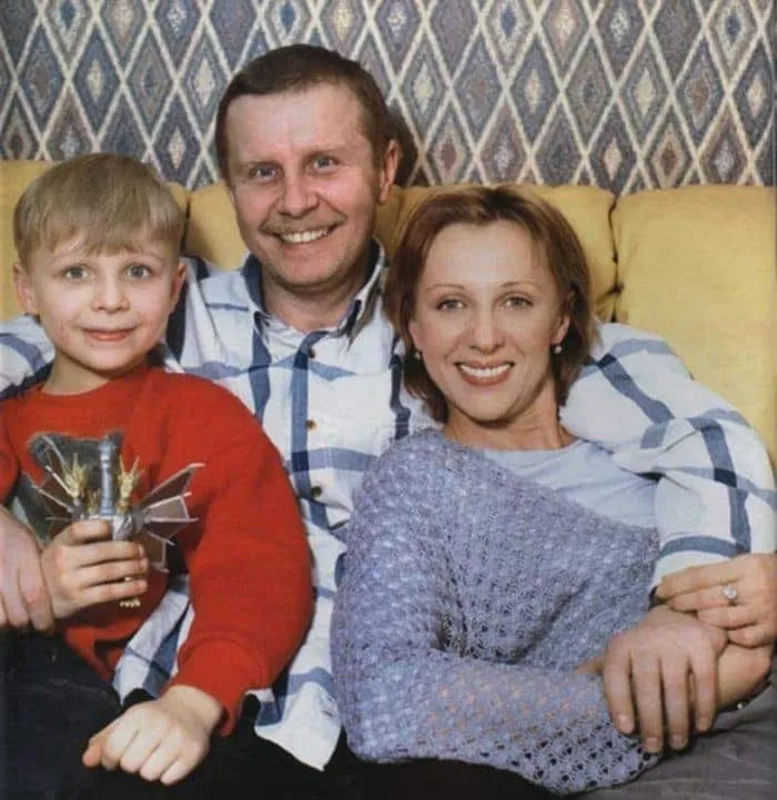 Елена Якоблева с мужем и сыном.