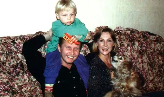 Елена Яковлева с мужем Валерием Шарым и сыном Денисом.