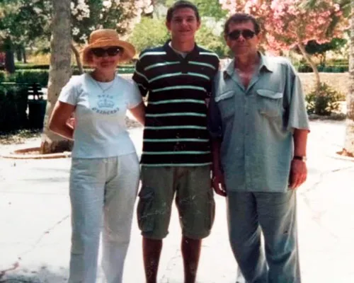 Иван Булдаков с родителями на Мальте