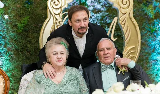 Стас Михайлов с родителями, Владимиром и Людмилой