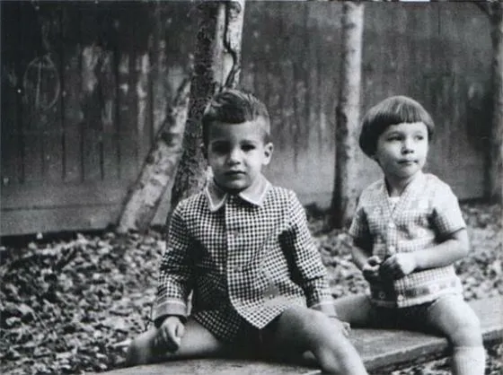 Маленький Иван Ургант (слева) и его подружка