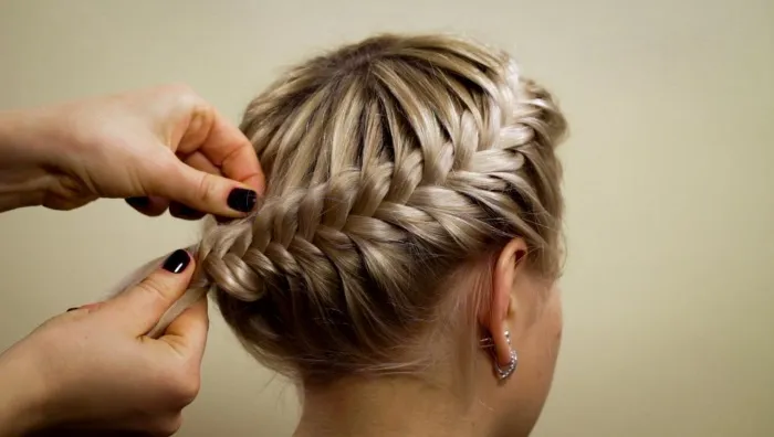 Косы на длинные волосы - красивый, простой и необычный вариант плетения локонов для девушек и женщин