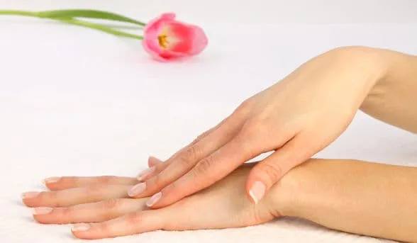 Как укрепить слоящиеся ногти _ массаж