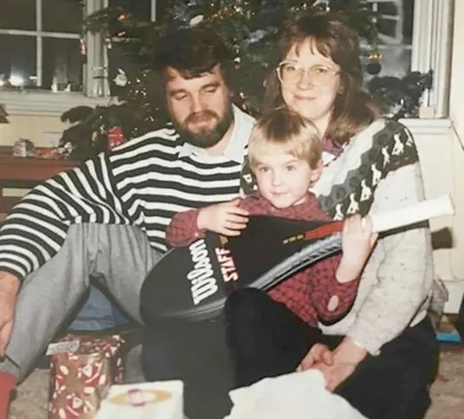 Том Фелтон и его родители