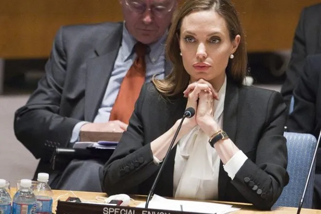 Анджелина Джоли на конференции ООН.