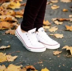 10 советов: как ухаживать за белой обувью