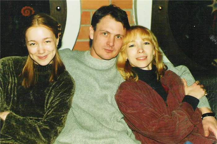 Жена Юрия Мороза, Марина Левцова, умерла в 2000 году.