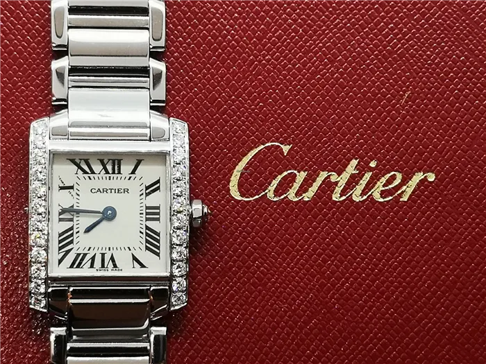 Часы Cartier Tank