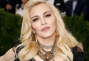 'Купите глаз, никогда такого не видел': интернет-пользователи не оценили появление Мадонны на NFT