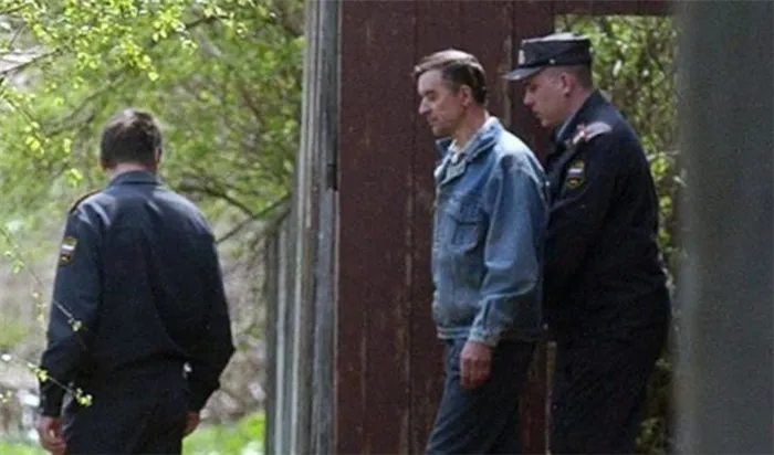 Мохов был арестован в 2004 году.
