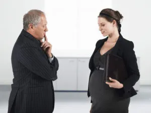 Когда говорить о беременности на работе