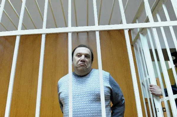 Виктор Батулин в тюрьме.