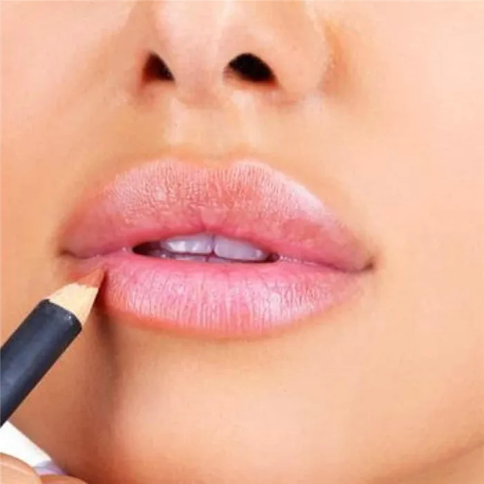 Как увеличить размер губ с помощью макияжа