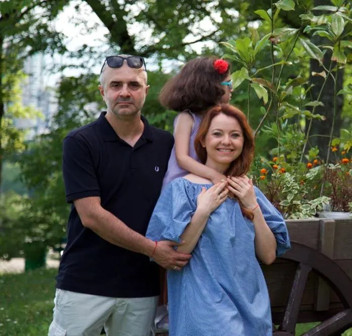 Актриса Валентина Рубцова с мужем Артуром Мартиросяном и дочерью Софией. Фото.
