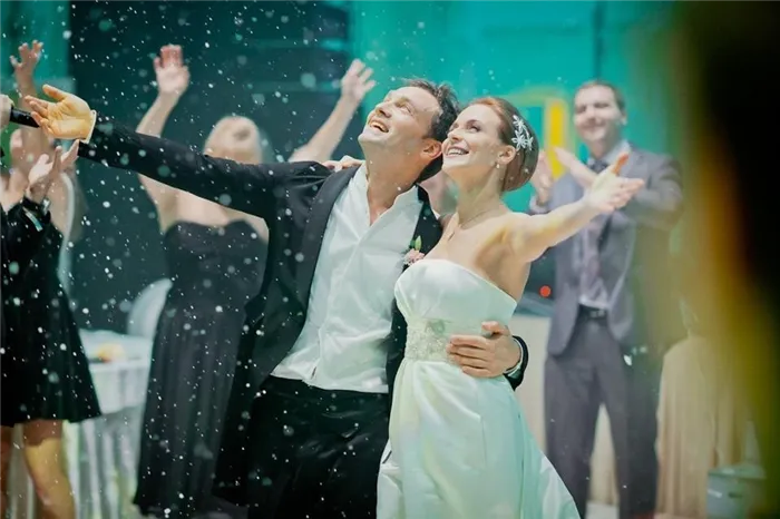 В 2012 году пара сыграла сказочную свадьбу.