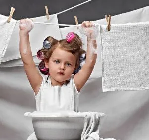 Washka s rebenkom - домашние обязанности: должна ли ваша дочь быть домохозяйкой?