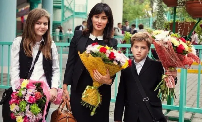 Тина Кандилаки с сыном и дочерью
