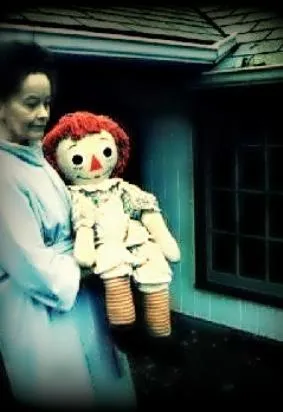 История куклы Аннабель.