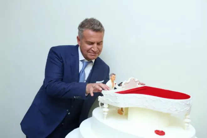 Леонид Агутин и праздничный торт от Рената Агзамова