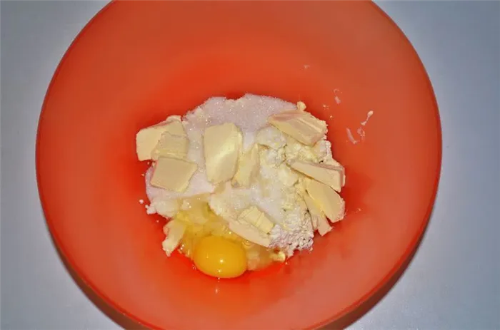 Творожный сыр, масло, яйца