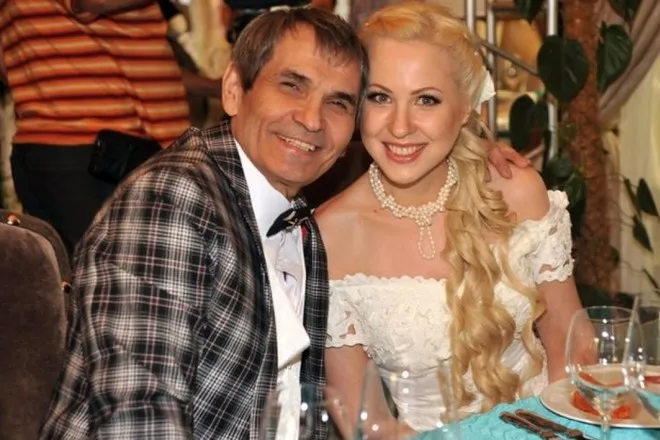Бари Алибасов и его молодая жена