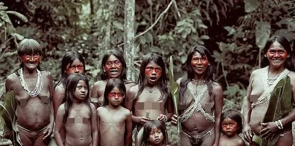 Даже племена, живущие глубоко в джунглях и в примитивных условиях.