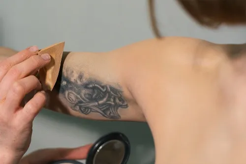 Как скрыть татуировки