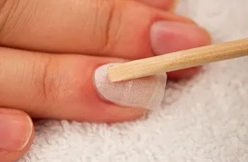 Процесс восстановления ногтей
