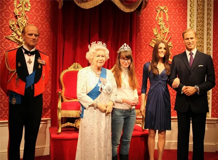 Королева Елизавета II и королевская семья