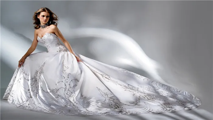 Короткое свадебное платье с воздушными шарами