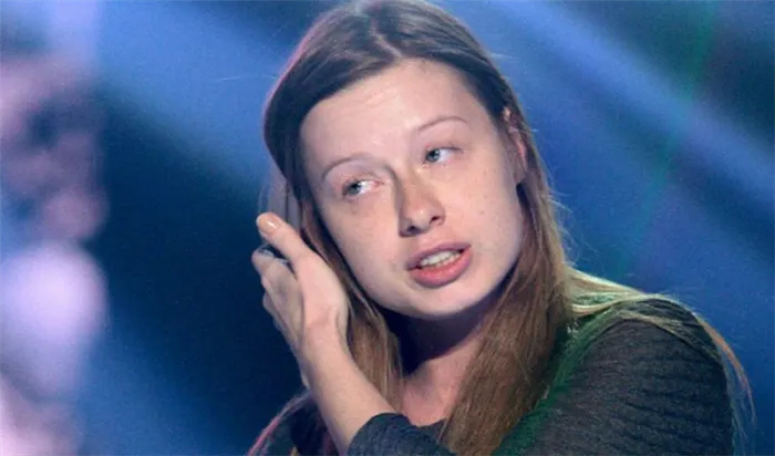 Юлия Савицева без макияжа.