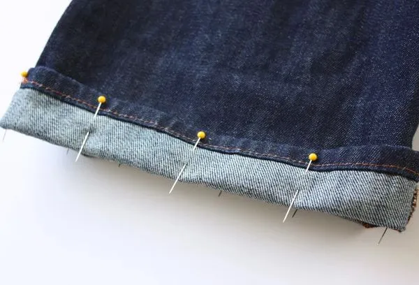 Подгибка джинс с сохранением фабричного шва