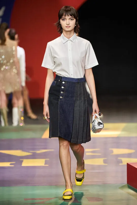 Джинсовая юбка показ коллекции Dior
