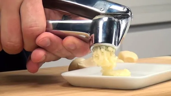 Как приготовить вкусную картошку в духовке