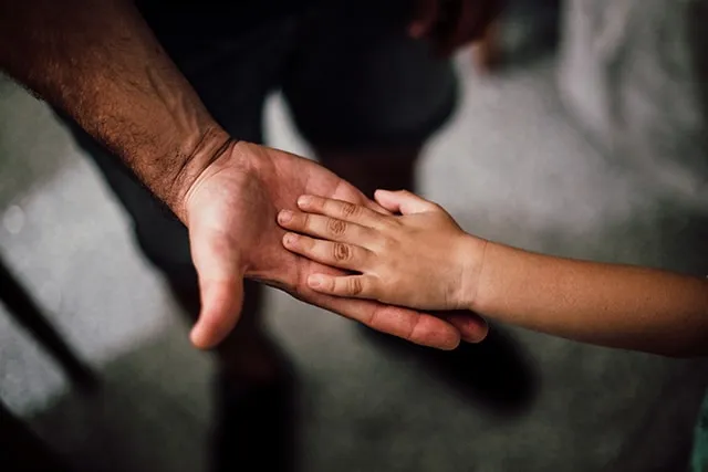 Как отпустить обиду на отца и почему это важно сделать