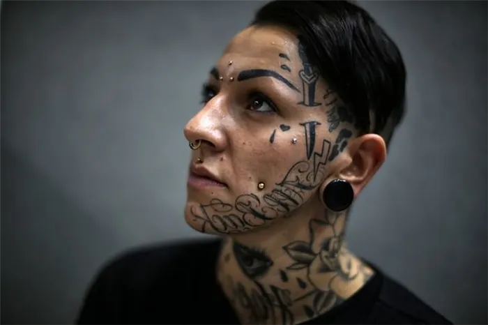 Фотография: 6 причин, почему вам не стоит делать татуировки на лице №6 - BigPicture.ru