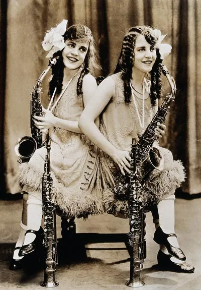 Виолетта и Дейзи Хилтон, 1927 год
