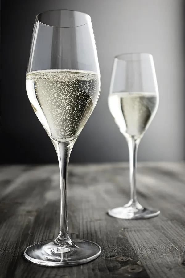 фото бокала для шампанского тюльпан
