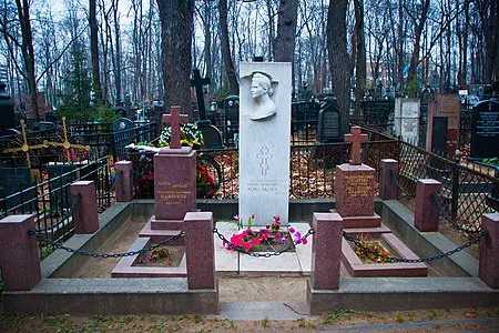Могила Марии Максаковой