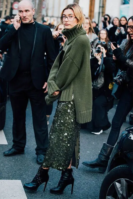 Зеленая юбка-карандаш с пайетками. London Fashion Week