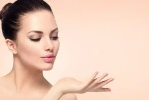 Популярные новинки в салонах красоты - новые процедуры для лица тела волос