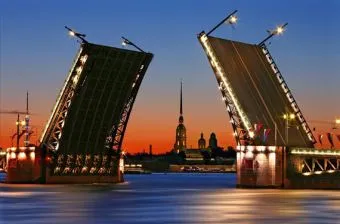 Изюминка Санкт-Петербурга - разводные мосты