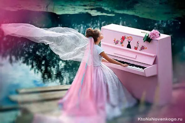 Розовое пианино