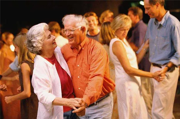поиск любви пожилым людям Танцевальные площадки