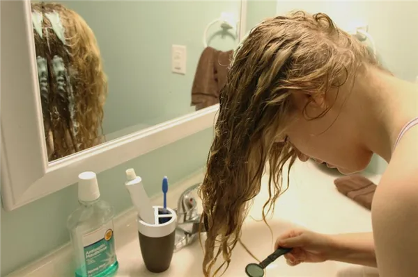 Как осветлить волосы на 2 тона в домашних условиях без вреда для волос 17