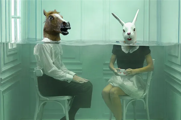 люди с масками животных