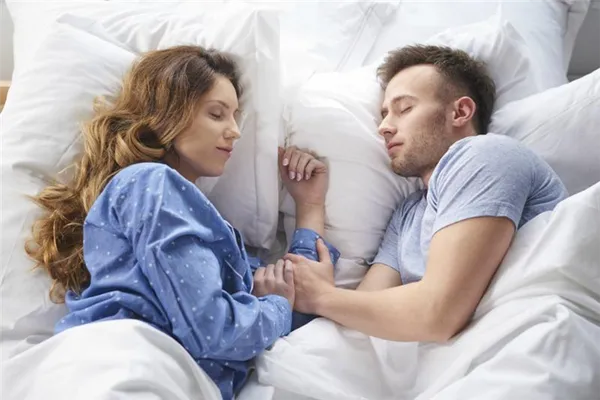 С какой стороны должна спать жена от мужа в кровати 3